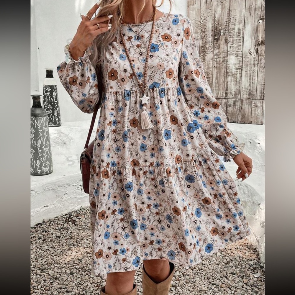 Emery Rose women’s floral print crew neck ruffle hem long sleeve dress. New